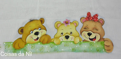 "fralda pintada com trio de ursinhos alegres"