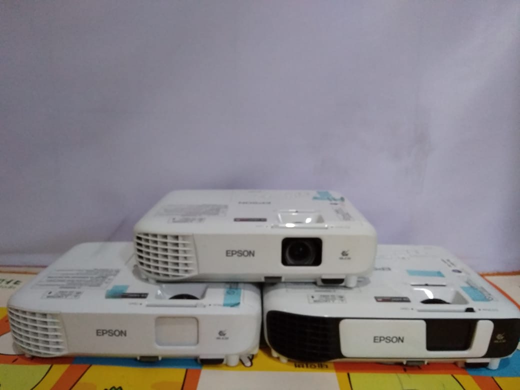 Keunggulan LCD Proyektor Akbar Multimedia Jogja Sewa Proyektor 24