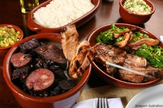 A roça conta um conto: como surgiu a feijoada brasileira?