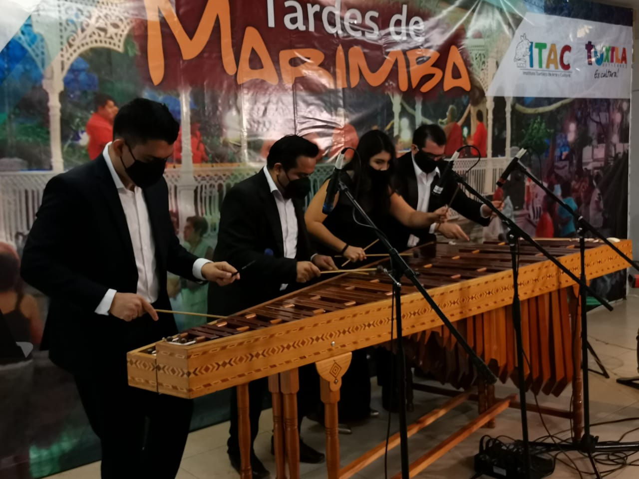 INICIAN LAS TARDES DE MARIMBA