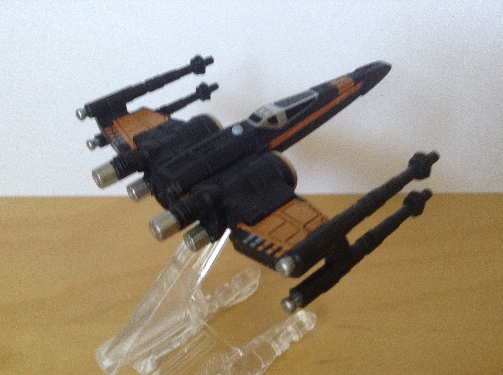 Julian's Hot Wheels Blog Poe's XWing Fighter (Closed Wings Version