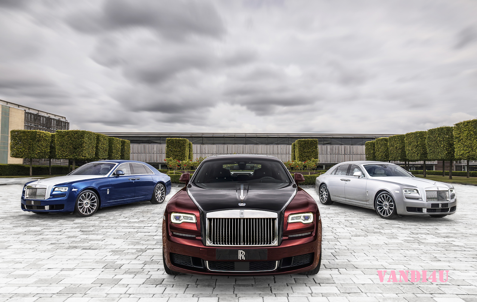 Rolls Royce Bids Farewell To Ghost With Zenith Collection | VANDI4U Rolls Royce Bids Farewell To Ghost With Zenith Collection | VANDI4U
