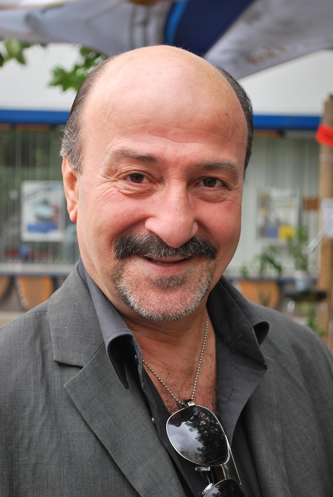 berlin postası bir ara bir ara bir daha sor kreuzberg city kottbusser tor!