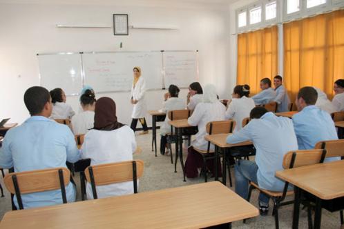 إرتفاع عدد المناصب الشاغرة بسبب إقصاء مئات الأساتذة الإحتياطيين الغائبين عن التكوين جويلية 2017 إرتفاع عدد المناصب الشاغرة بسبب إقصاء مئات الأساتذة الإحتياطيين الغائبين عن التكوين جويلية 2017