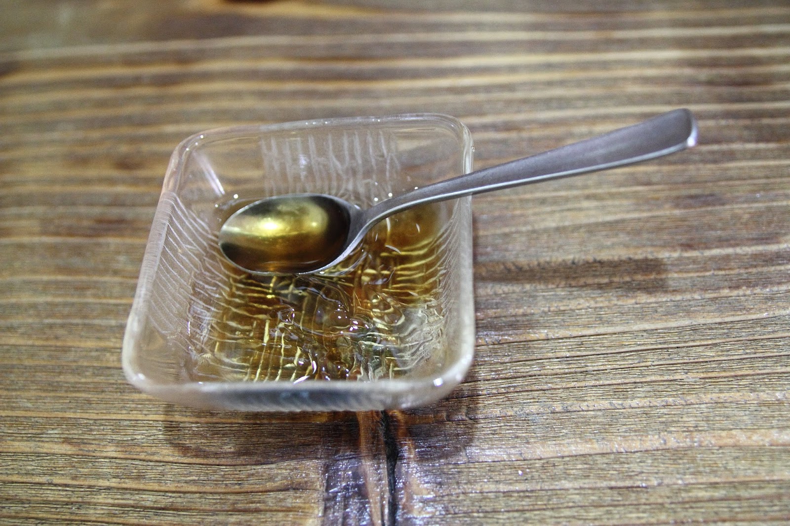 ソーセージは何の動物から作られますか?