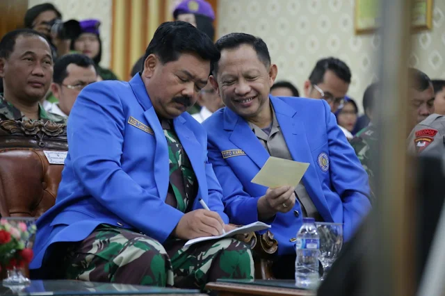 Kapolri Bersama Panglima TNI Beri Kuliah Umum Di UMSU  