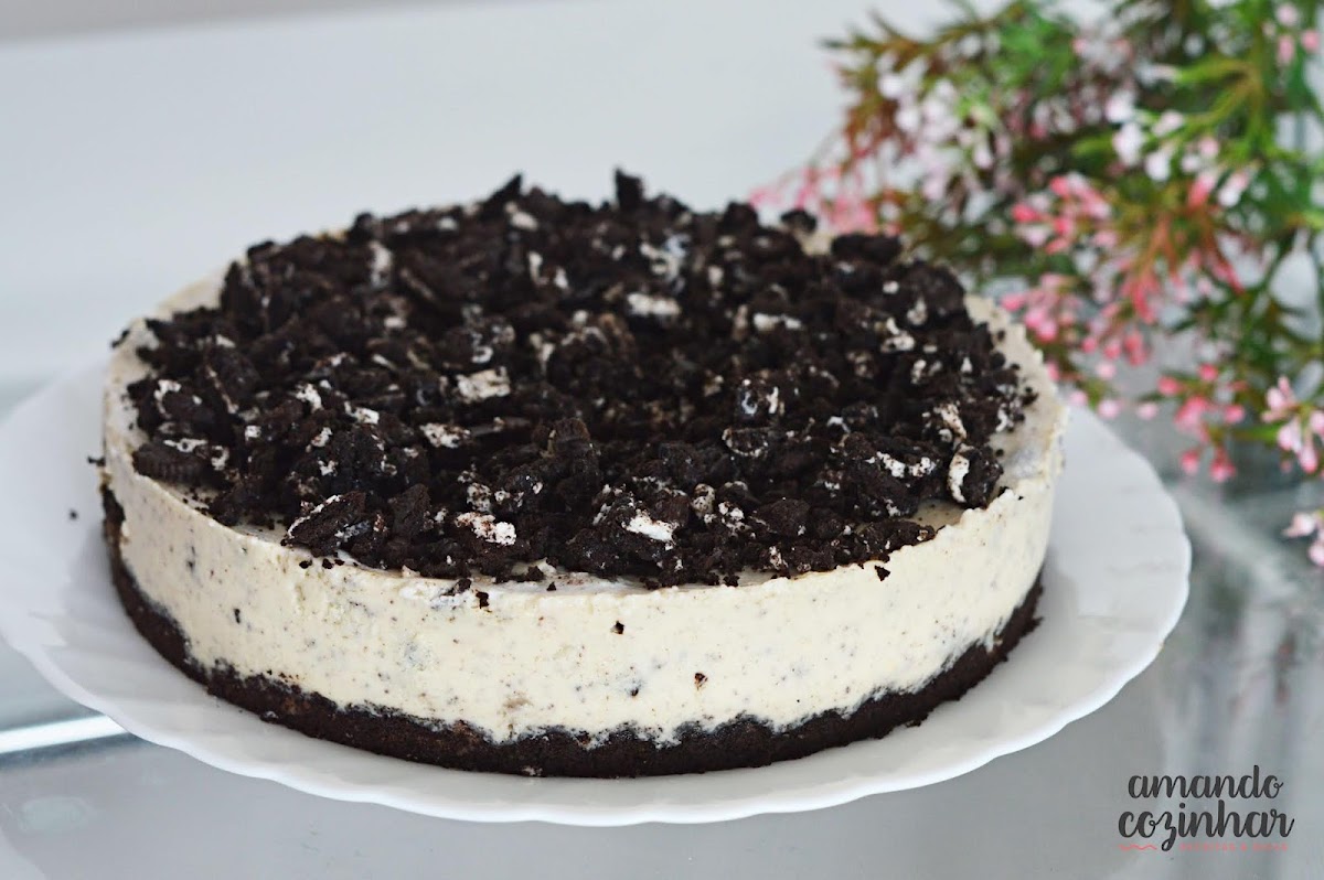 Cheesecake Oreo fácil sem forno