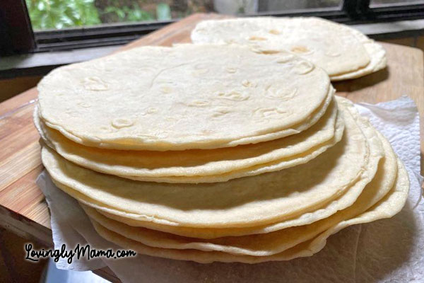 Quesadilla, quesadillas, what is a quesadilla, how to pronounce quesadilla, quesadilla recipe ideas, quesadilla recipe, how to make cheese quesadilla, get your kids to eat vegetables, healthy snack, healthy dish, homecooking, from my kitchen, homecooked meals, family meal times, soft taco, pita bread, griddle, non-stick pan, how to cook quesadilla, Mexican dish, Mexican specialty, picky eaters, shawarma station, quesadilla fillings, chorizo quesadilla, chicken pesto quesadilla, ground pork quesadilla, mommy cooking, home recipes, cheese