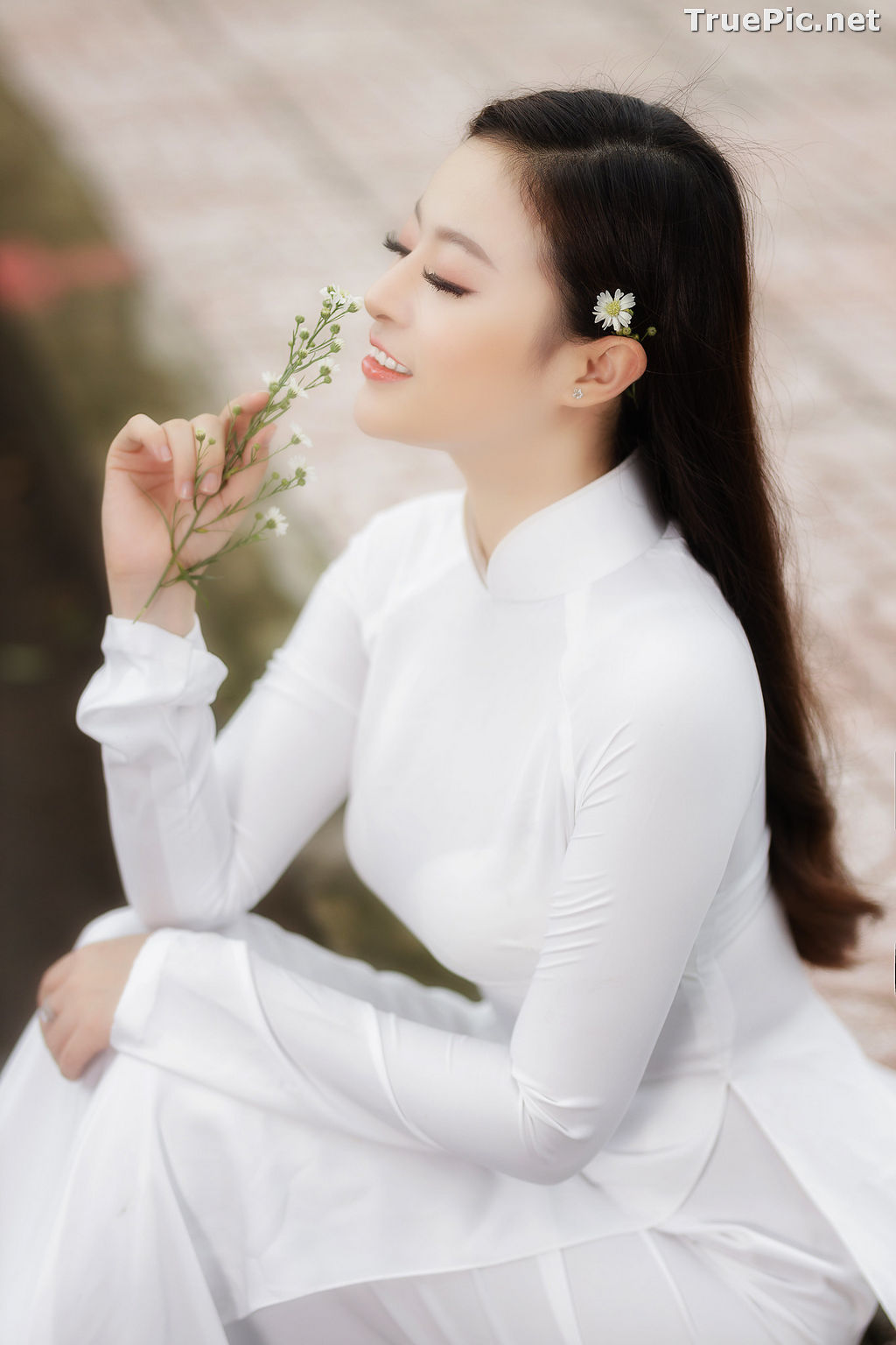 Image The Beauty of Vietnamese Girls with Traditional Dress (Ao Dai) #1 - TruePic.net - Picture-56