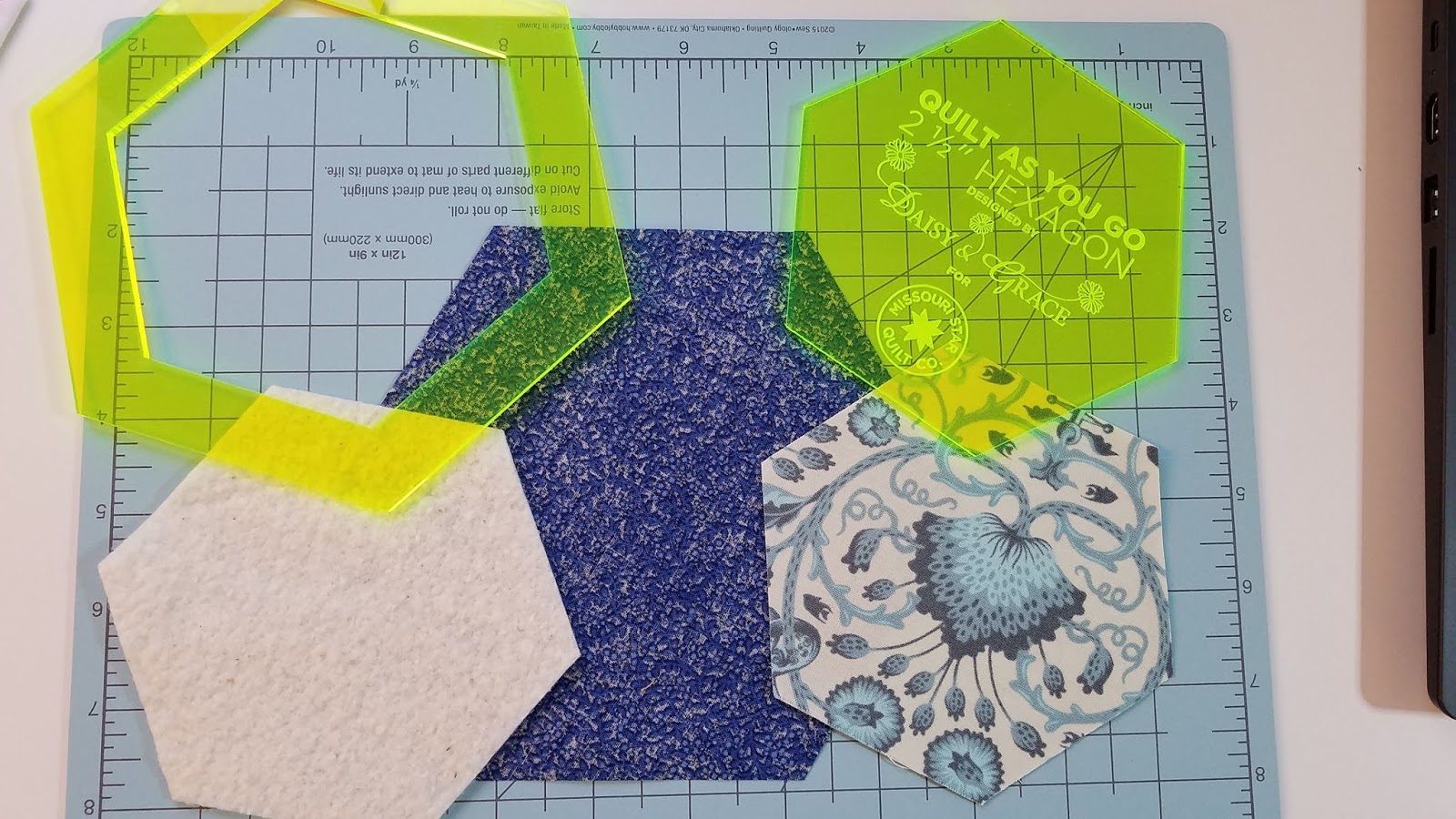 Hexagon Quilt QuiltasyouGo