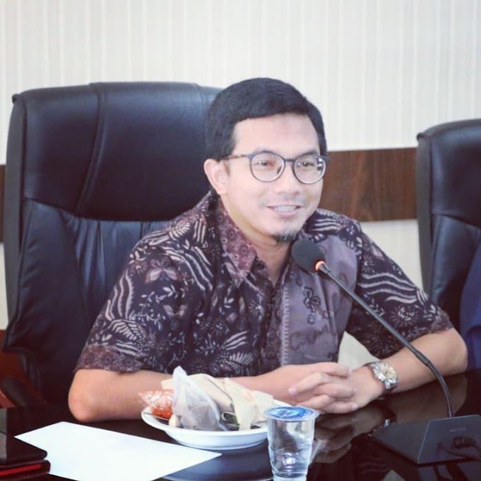 DPRK Banda Aceh Minta Perbanyak Lampu Penghias Taman Kota