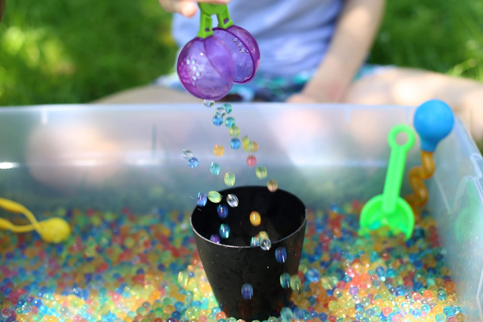 sensory water soap foam beads bin play five circus
