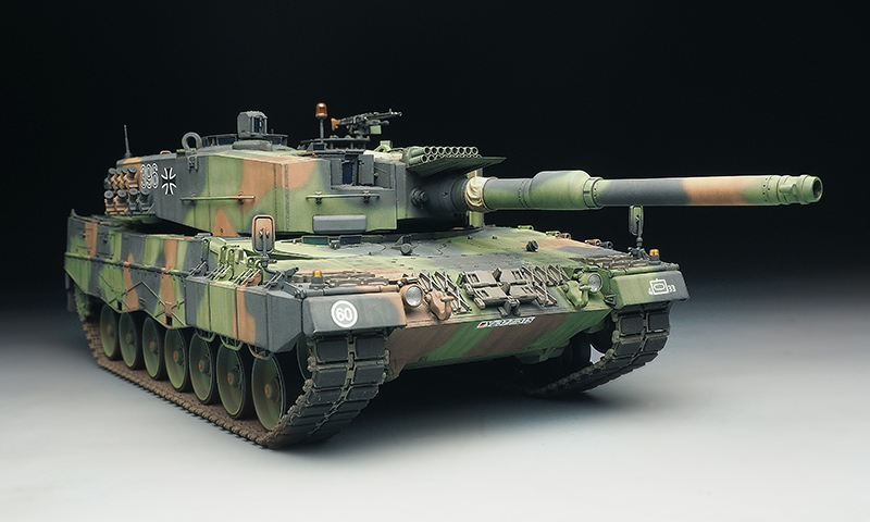 Meng TS-016 Model 1/35 German Main Battle Tank Leopard 2 A4 Brand NEW 