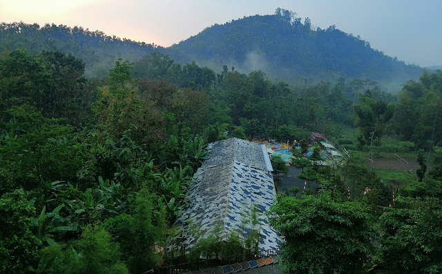 view pemandangan kandang sapi wonosalam