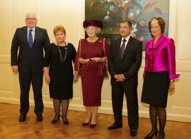 ) Mr. Frans Timmermans, Foreign Affairs Minister of the Netherlands; Valentina Gritsenko, Director of human rights NGO Spravedlivost; HRH Princess Beatrix; Utkir Dhzabbarov, Senior Lawyer of Spravedlivost and Astrid Thors, OSCE High Commissioner on National Minorities attends the Max van der Stoel Award ceremony in The Hague on 02.10.2014
