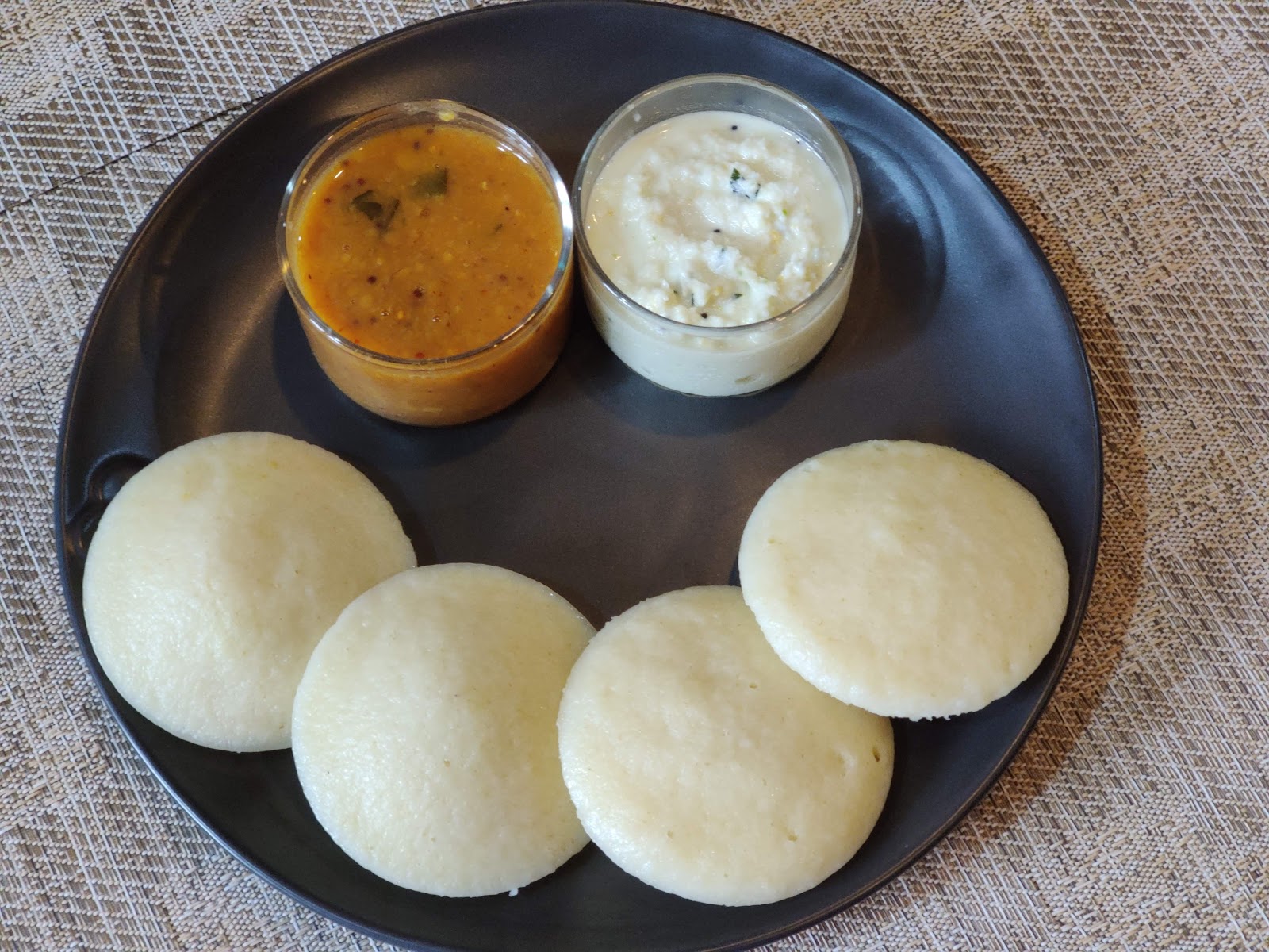 Idli Chutney Recipe In Hindi Rava Idli with Coconut Chutney