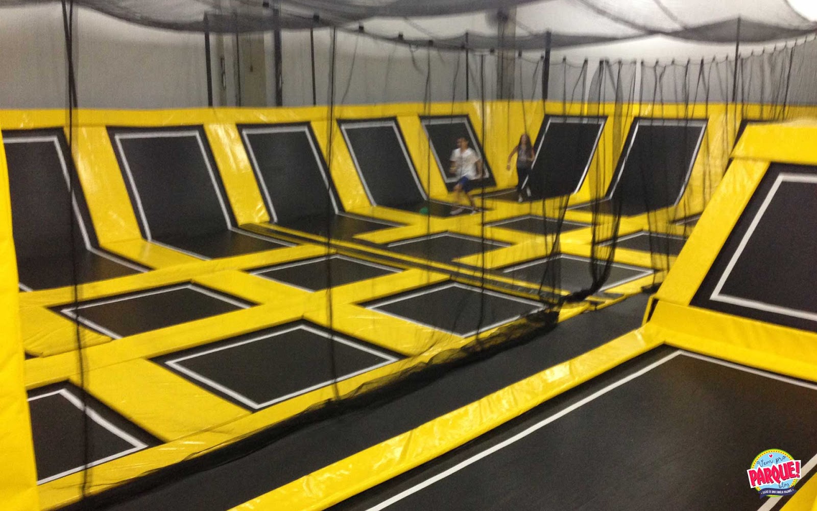 Parque de Trampolins no Brasil o Kangoo Trampoline Park chegou em