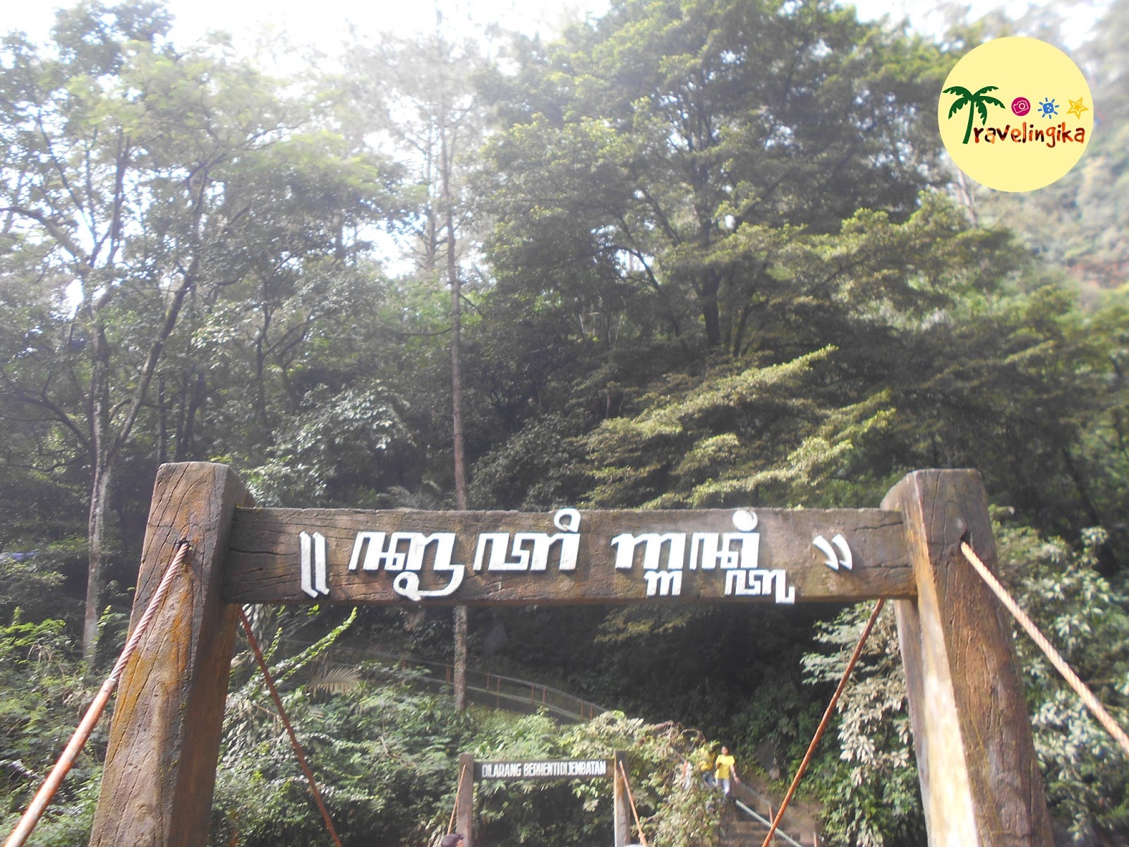 Air Terjun Grojogan Sewu Obyek Wisata Terpopuler Di Tawangmangu Catatan Traveling Ika Miranti