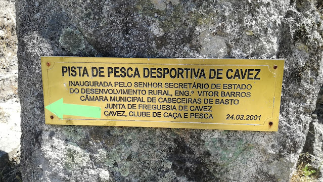 Placa Pista de Pesca Desportiva de Cavez Placa Pista de Pesca Desportiva de Cavez