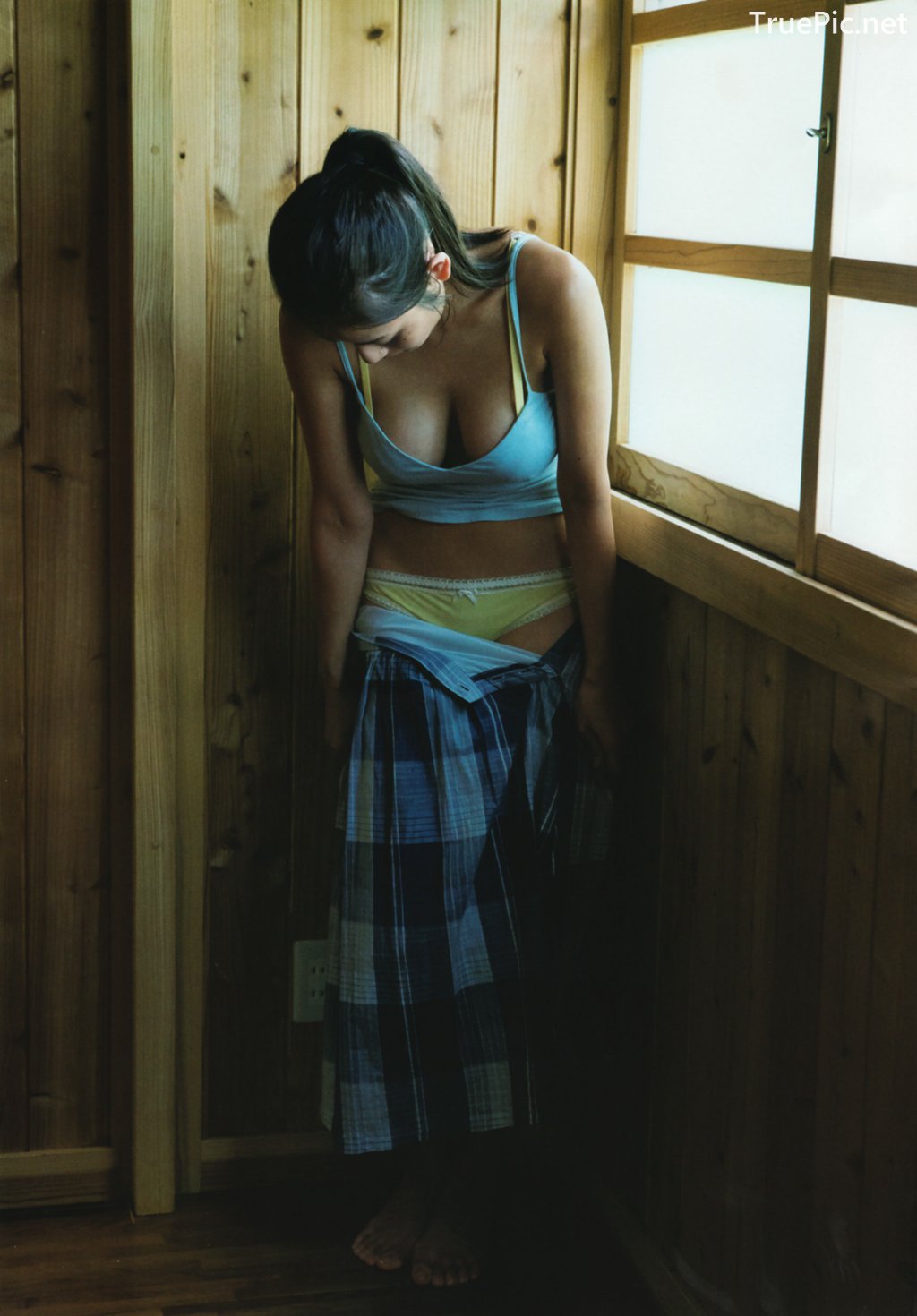 Image-Japanese-Actress-Gravure-Idol-Moemi-Katayama-Mermaid-From-Tokyo-Japan-TruePic.net- Picture-63