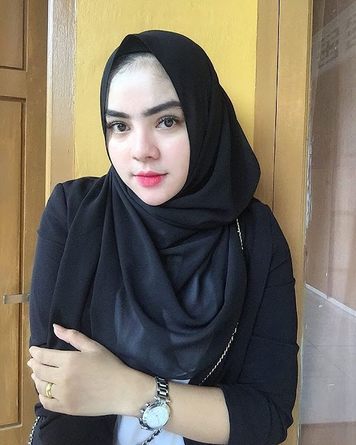  Gadis Berhijab  Cantik Perawan Single Awek Hijabi