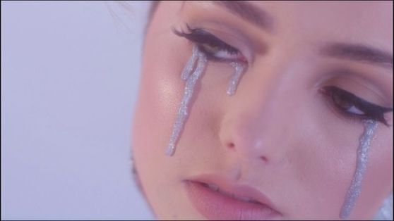peyton roi list don t cry promo material august 2019 0 0 august 21 2019