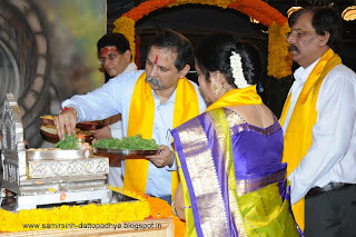 Nrusinh saraswati, paduka, Utsav, Pooja, Poojan, Pujan, offering, Gurupournima, Aniruddha Bapu, Dr. Aniruddha Joshi, Aniruddha Joshi, Aniruddha, Bapu, Sadguru Aniruddha, Aniruddha Bapu Pravachan, faith, teachings, prayer, Lord, devotion, Utsav, Guru, Sir, Dad, Pravachan, God, prayer, Lord, devotion, faith, teachings, Bapu, Aniruddha Bapu, Sadguru, discourse, भक्ती, बापू, अनिरुद्ध बापू, अनिरुद्ध, भगवान , Aniruddha Joshi, Sadguru Aniruddha, Aniruddha Joshi Bapu, Aniruddha Bapu Pravachans, Bandra, Mumbai, Maharashtra, India, New English school, IES, Indian Education Society, Vedic, Hinduism, Hindu