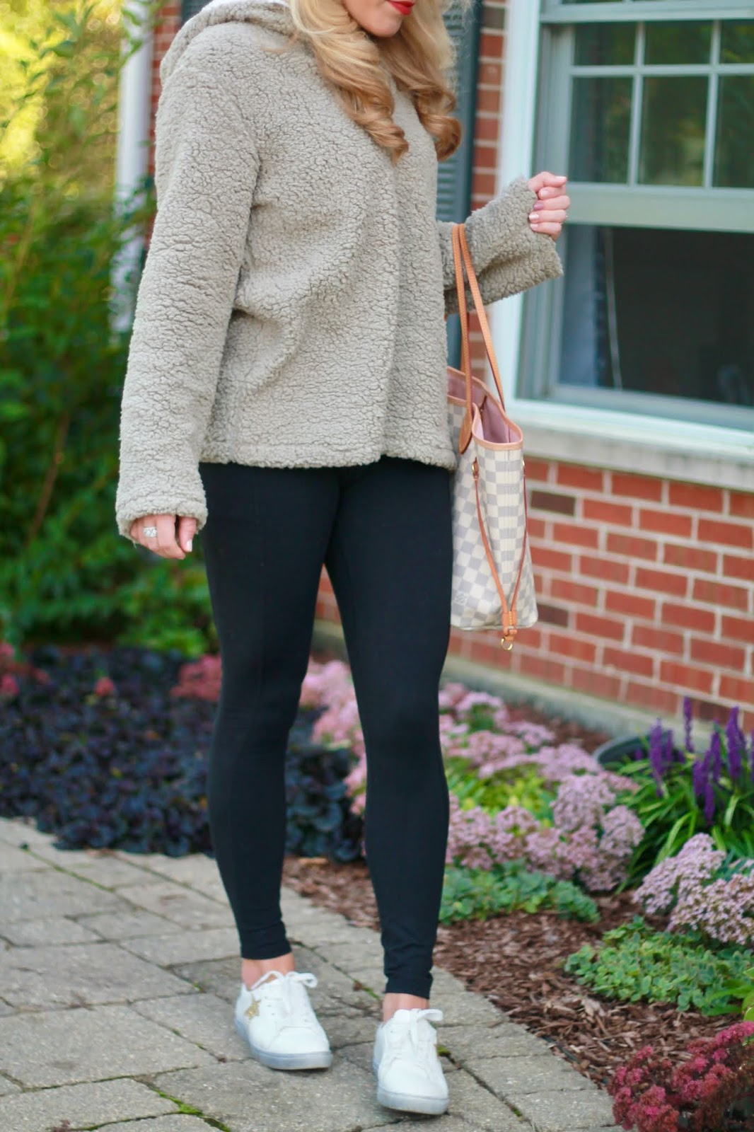3 Cute & Casual Fall Outfits with Bellelily - I do deClaire