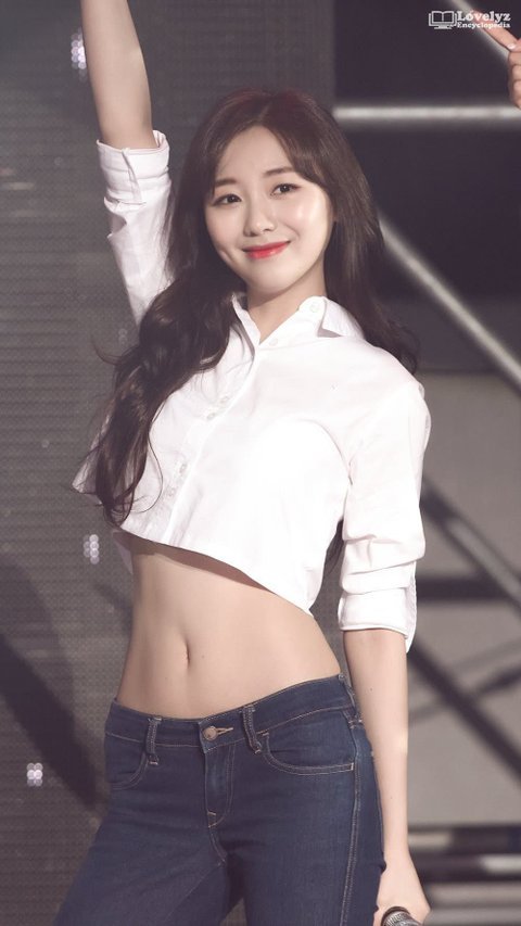 Kembali Jadi Sorotan, Sujeong Lovelyz Buat Netizen Iri dengan Proporsi Badan yang Sempurna 6 download%2B%25285%2529