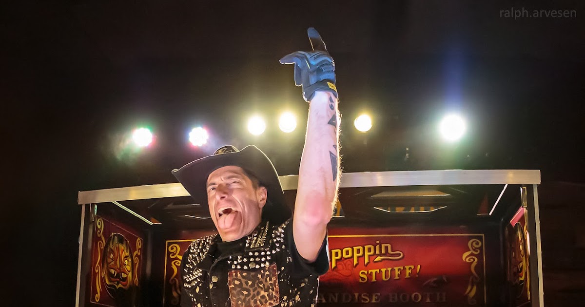 Short E Dangerously performing with Hellzapoppin at Come and Take It in