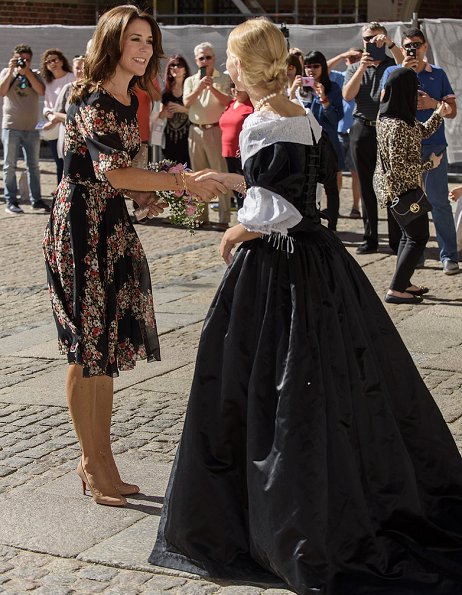 Crown-Princess-Mary-4%255B1%255D.jpg