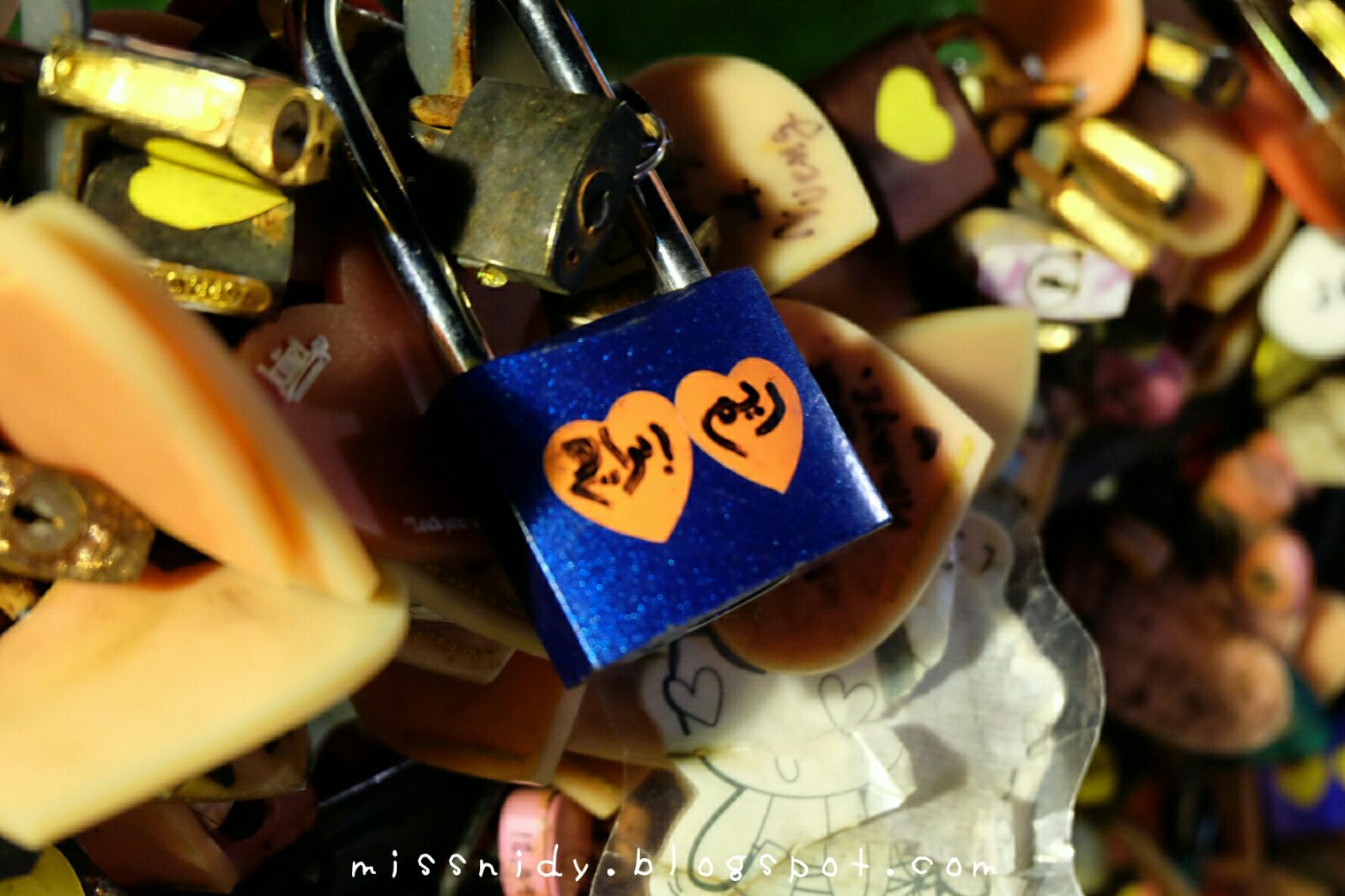 love lock in bangkok
