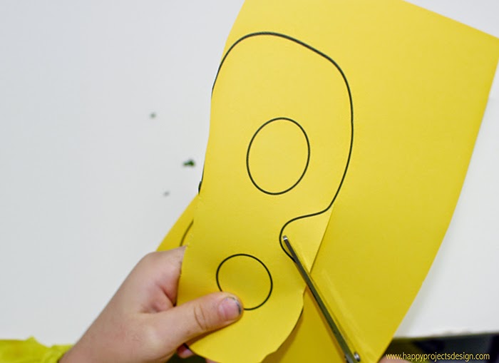 DIY máscara con hoja: el anifaz