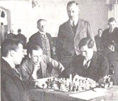 Alekhine Shows How to Use the Alekhine Gun - Daily Lesson with a