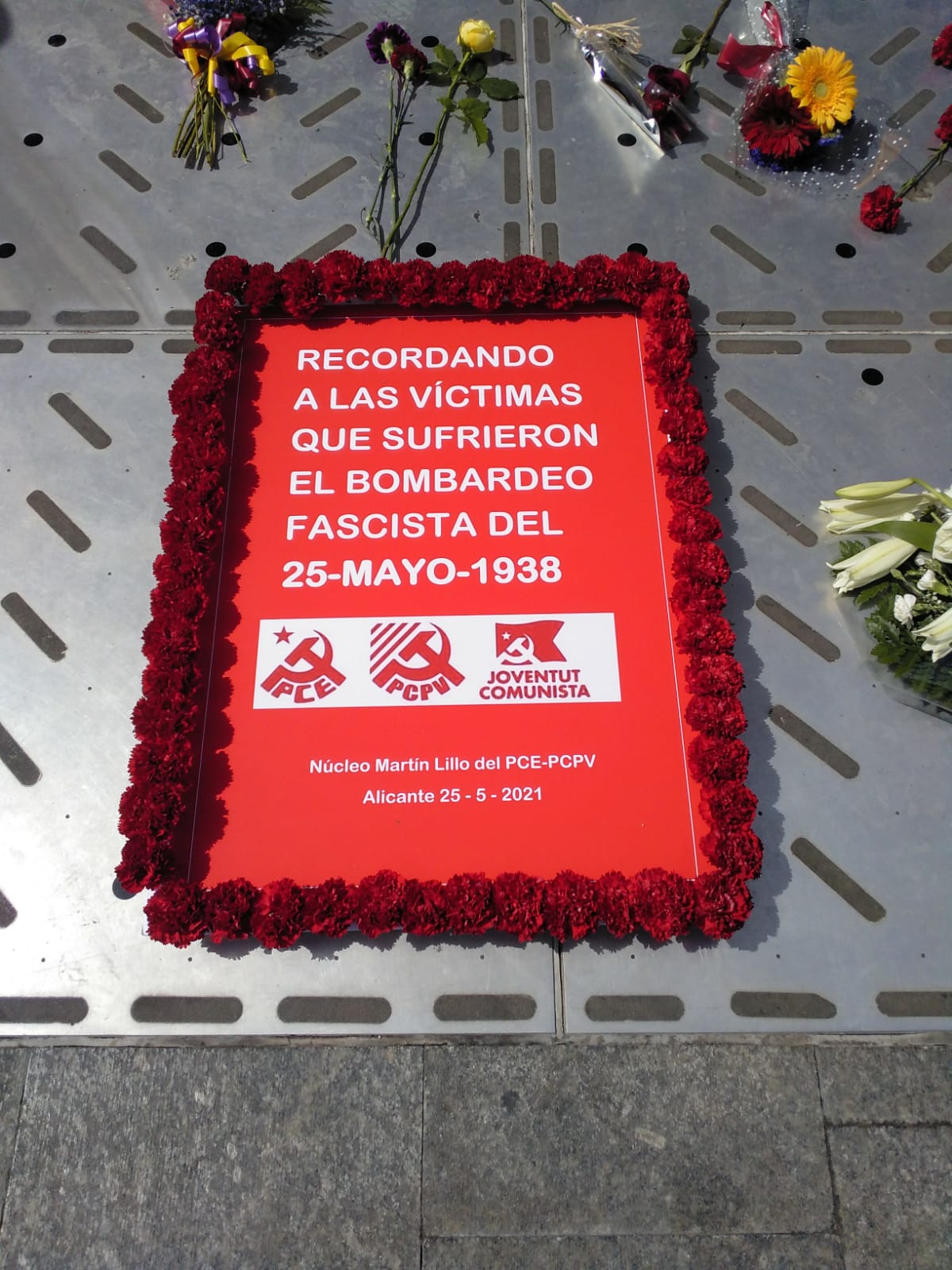 Sociedad Benéfica Constante Alona Conmemoración del bombardeo del