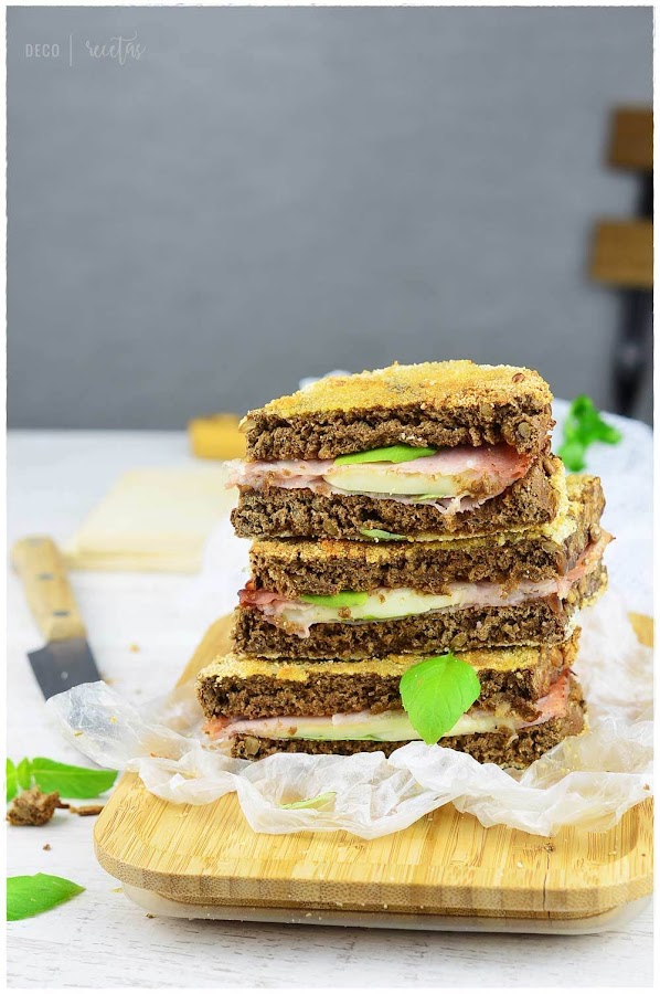 Bocaditos de queso mozzarella empanados- Mozzarella rebozada “in carrozza”.- Receta para hacer Mozzarella Rebozada in carrozza- Mozzarella rebozada- Mozzarella rebozada con huevo -Receta de Barritas de mozzarella rebozadas- 