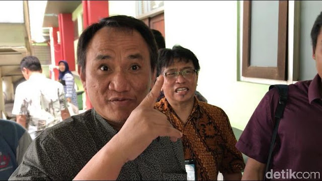 Andi Arief Bandingkan Perlawanan Anies ke Jokowi dengan Jokowi ke SBY Andi Arief Bandingkan Perlawanan Anies ke Jokowi dengan Jokowi ke SBY