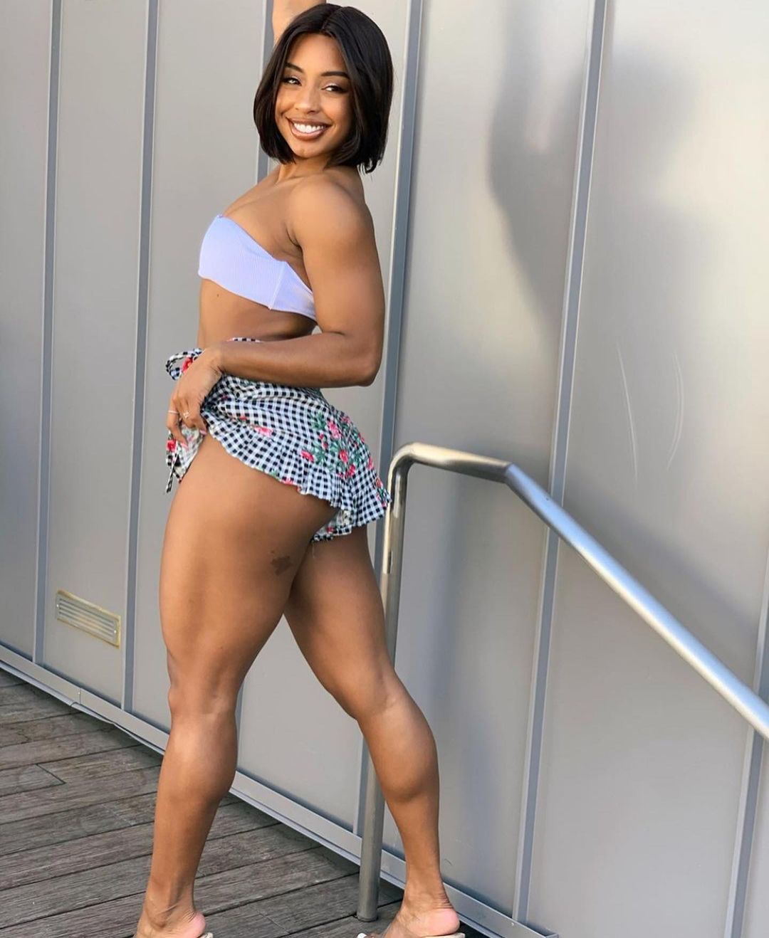 Qimmah Russo Perfect Legs 