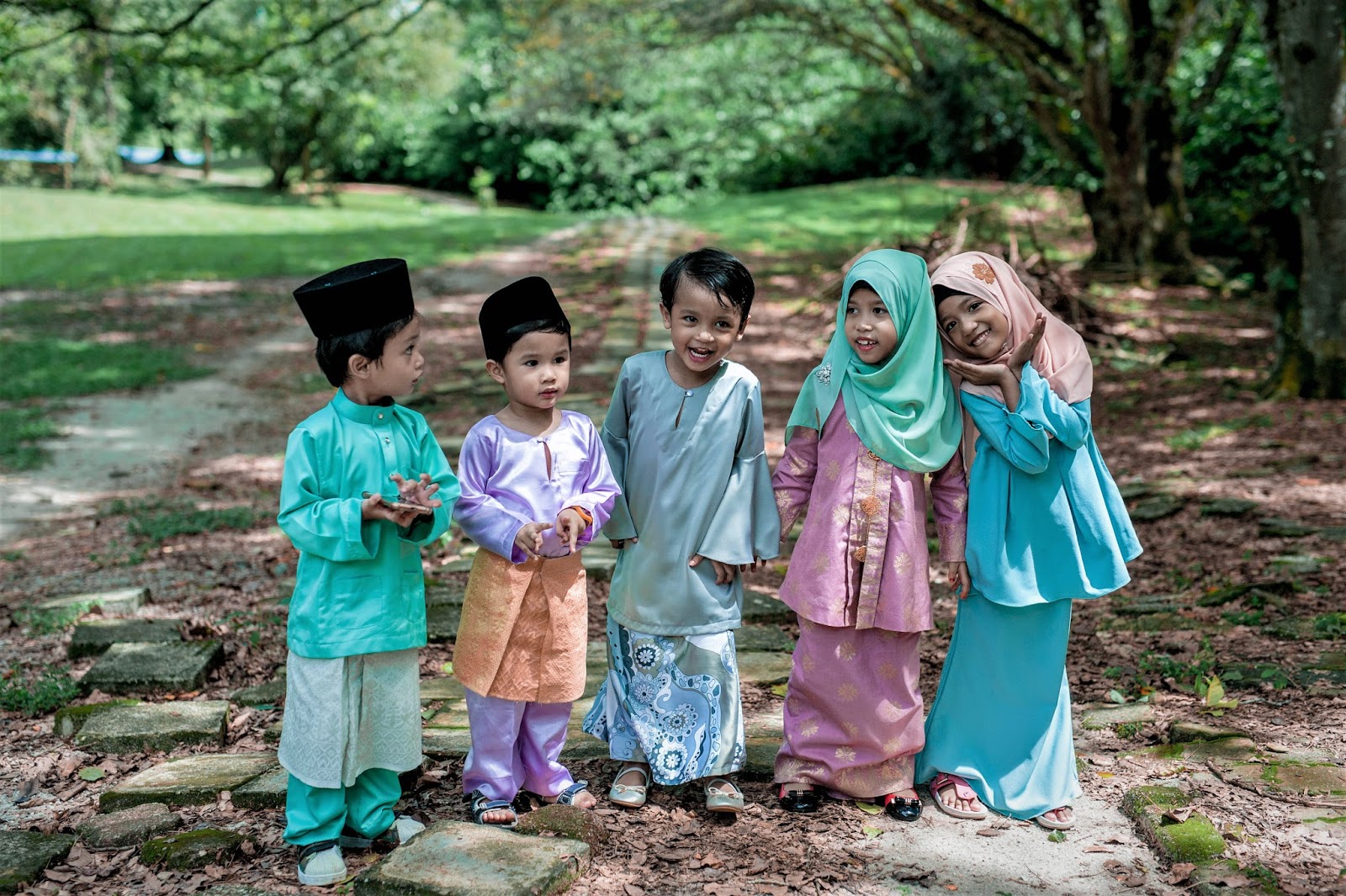 Raya Outdoor Photoshoot At Taiping Lake Garden Raya Outdoor Photoshoot At Taiping Lake Garden