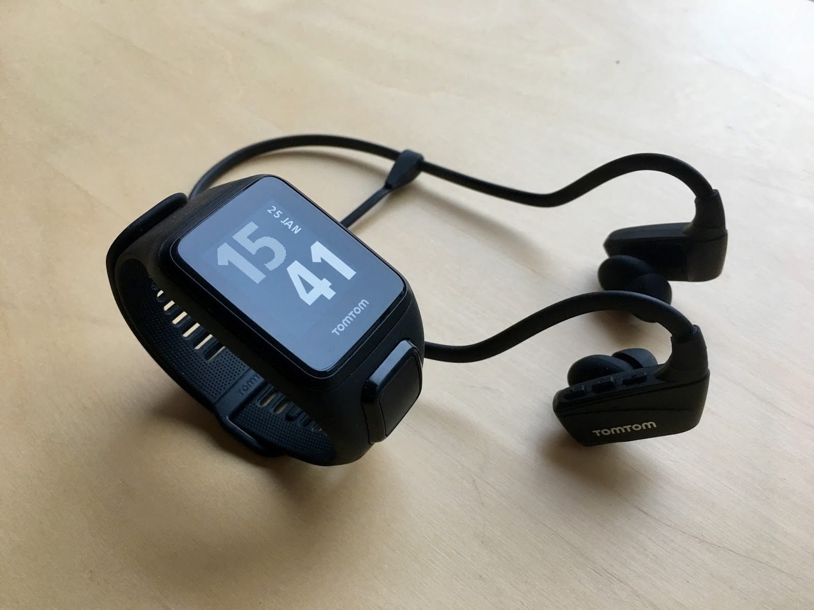 TomTom Spark 3 (Cardio + Music) im Test | RUN WITH LARS