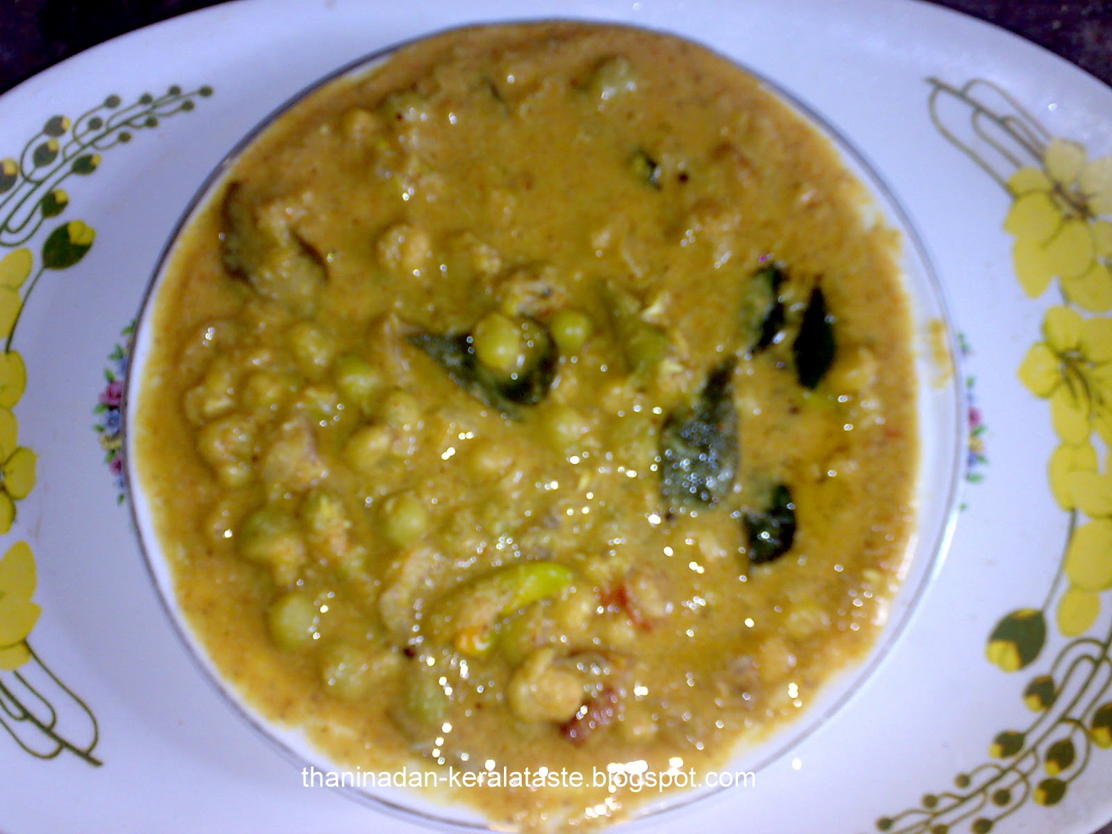 Thani Nadan Green Peas Curry