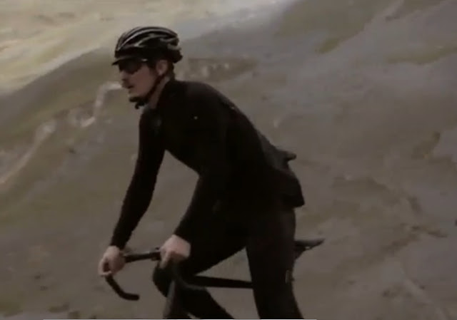 Patrick Seabase consigue terminar la primera etapa del Tour de Francia con bici de piñón fijo