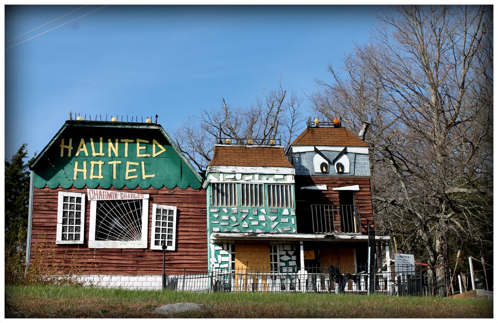 *my house is cuter than yours* Haunted Hotel