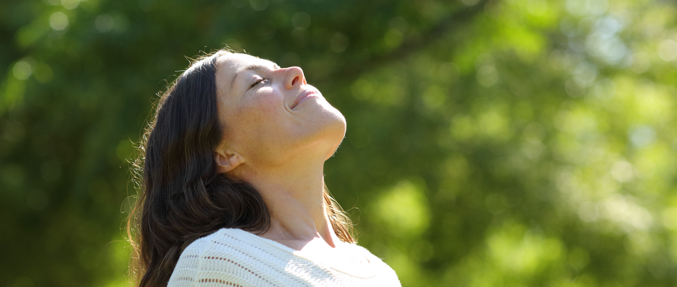 дышали свежим. здоровая женщина. дышали свежим. плохая женщина. дышать чистым воздухом.