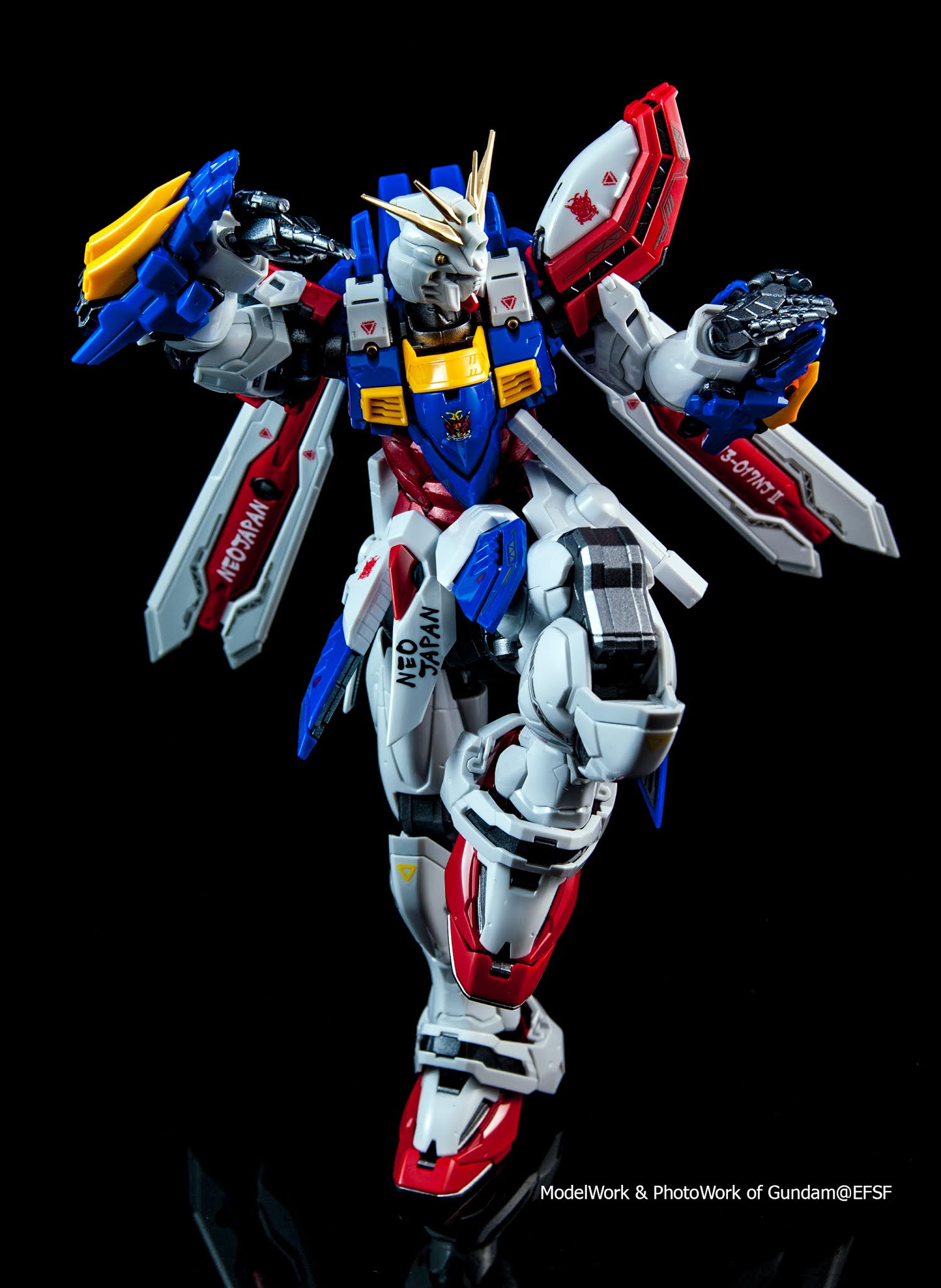 The WhiteBase of GundamEFSF 要砌的成品模型 【HiRM God Gundam】成品定係模型 斷Line真係抵死