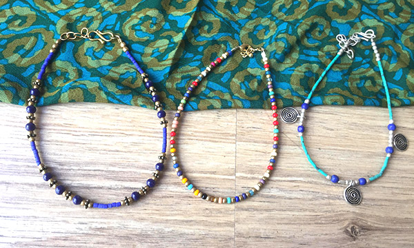 À quel pied porter le bracelet à la cheville