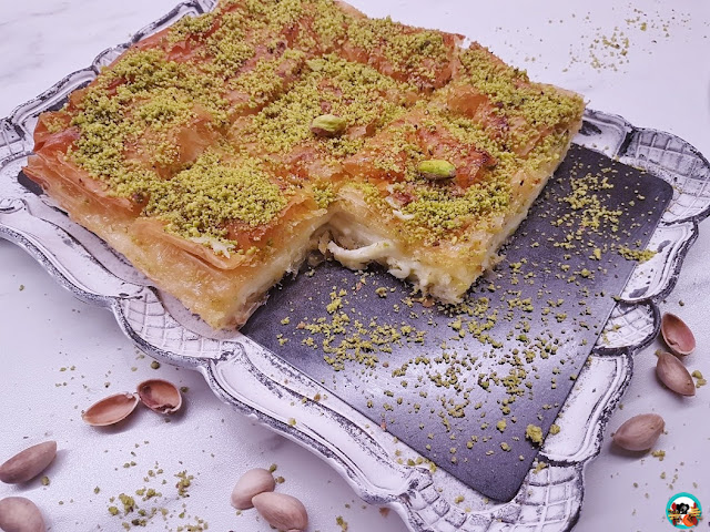 Pastel árabe de queso y pistachos