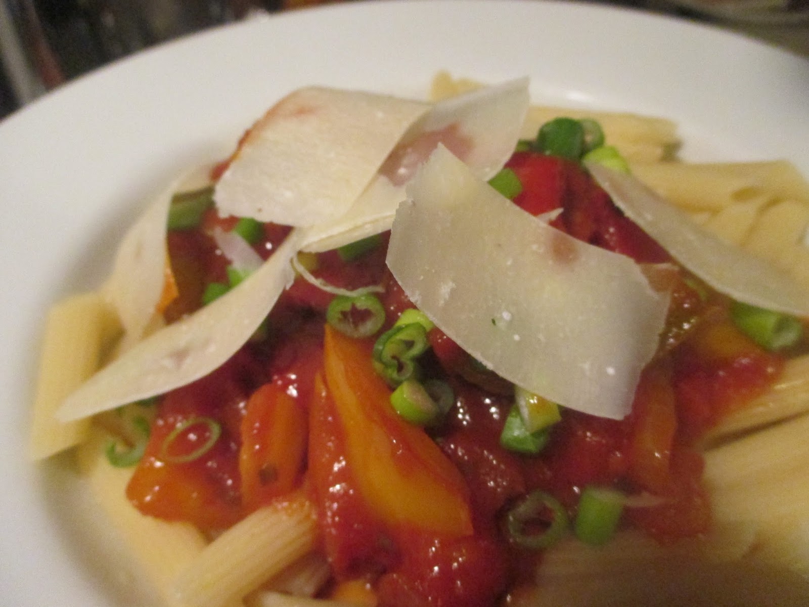 Nudeln mit Paprikasoße und scharfer Salami – glatzkoch.de