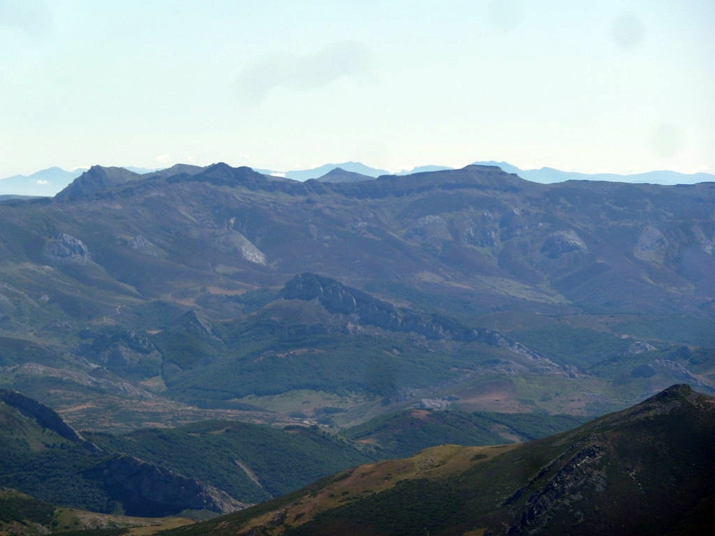 CURAVACAS, 2.524m (La montaña verdinegra) P1210926%2B%2528FILEminimizer%2529