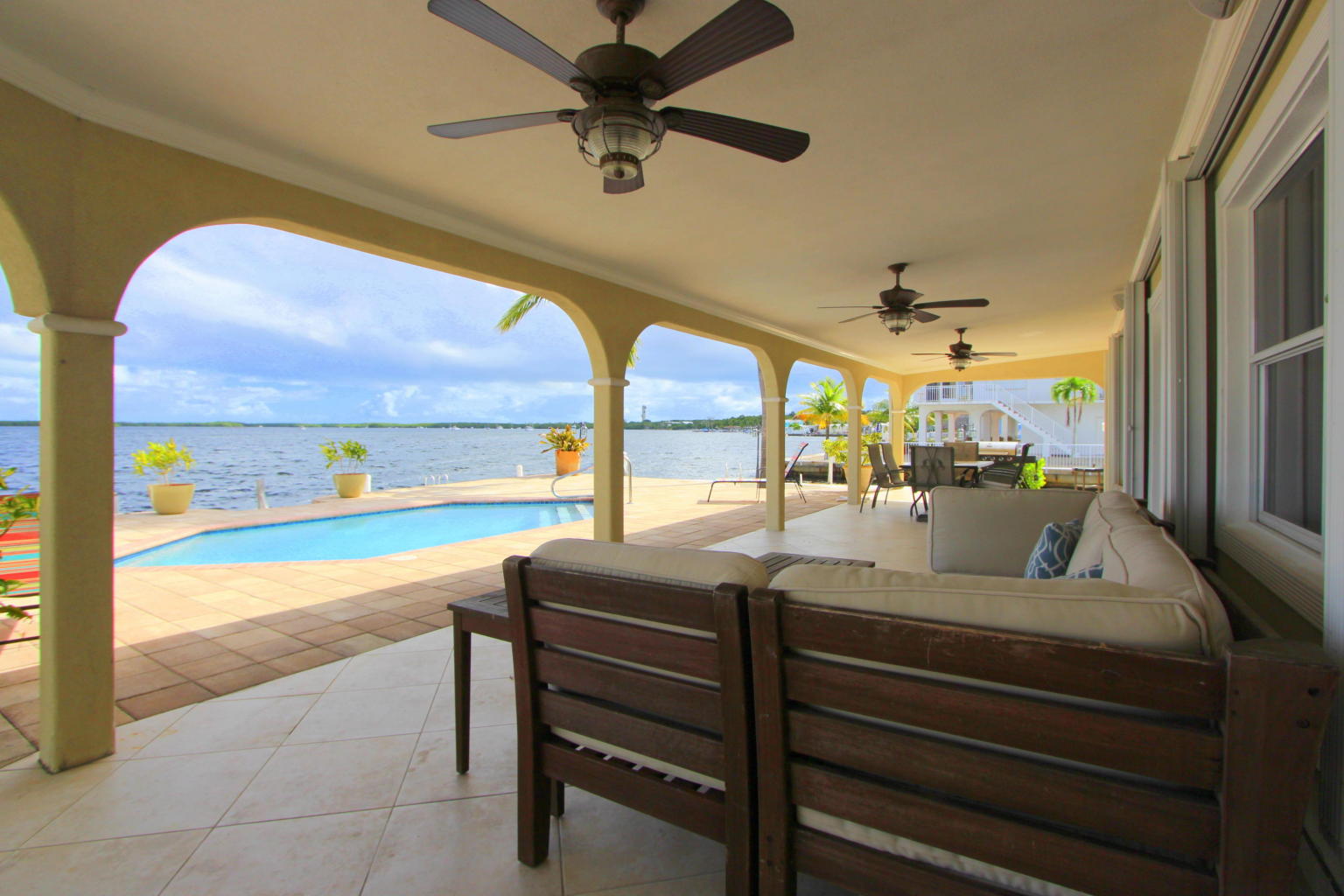 Real Estate in the Florida Keys Bay front houses under 2 Million